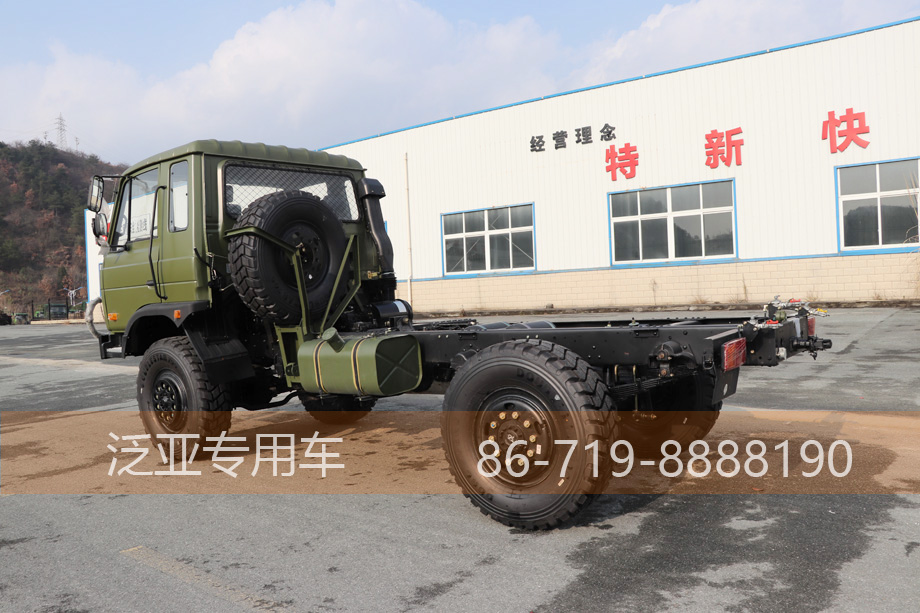 四驱运兵车,四驱越野底盘,四驱底盘改装,EQ2070军车,东风EQ2070,东风经典军车,东风153,东风军车底盘,全驱军车底盘,经典东风153军车