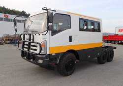 六驱工程车客车底盘 多用途越野底盘 可载人的越野专用车底盘