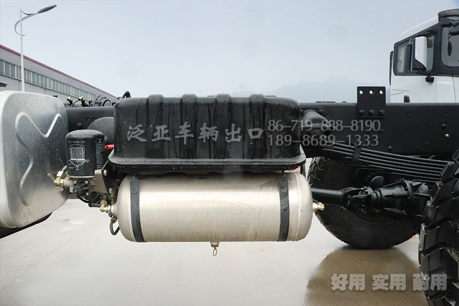 四驱卡车,4驱卡车底盘,卡车底盘,水陆两栖卡车,东风四驱,东风越野卡车,东风底盘改装,东风越野车,东风4X4卡车,东风运兵车,东风4X4,东风水陆两用车,东风卡车底盘,东风越野车底盘