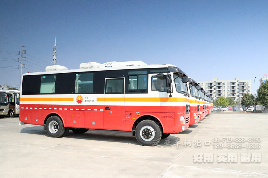 东风越野客车 东风四驱客车,东风13座客车 东风23座载人客车,东风4X4客车.东风运兵客车,东风工程救援客车,东风柴油客车,武警森林客车,东风客车出口,东风客车报价,东风4X4客车销售