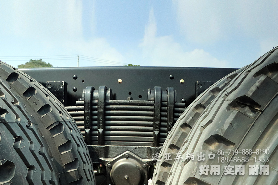 8*4天锦,排半平板底盘,东风四驱越野专用车,越野专用底盘,东风天锦底盘改装