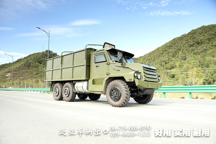 六驱越野卡车,六驱越野装甲车,防护型装甲车,6X6防护越野车,定制款专用车,防护型专用车,越野载货卡车,6X6定制装甲卡车