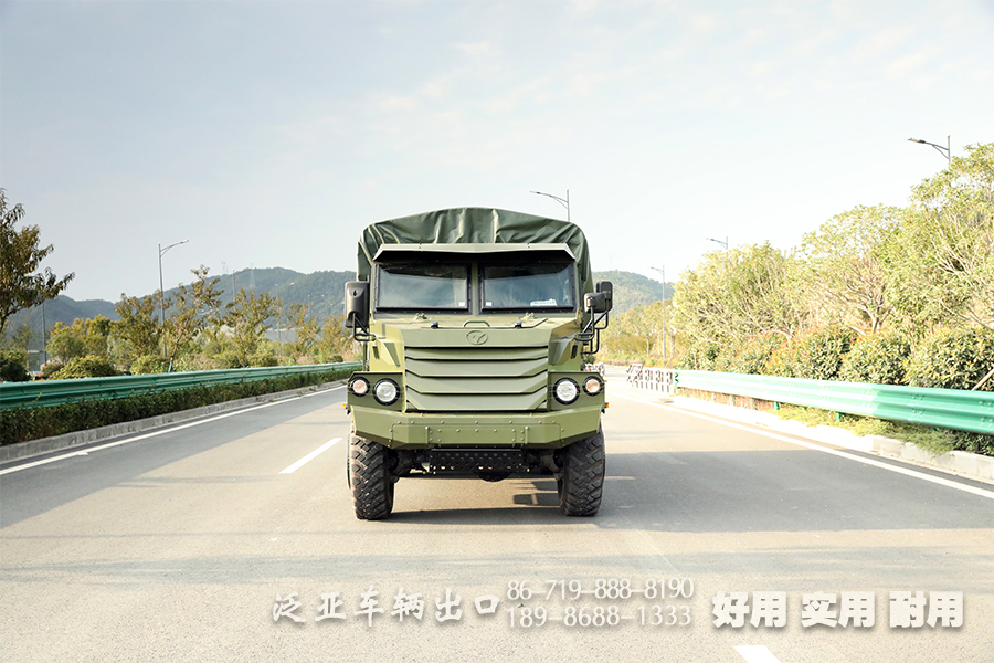 六驱越野卡车,六驱越野装甲车,防护型装甲车,6X6防护越野车,定制款专用车,防护型专用车,越野载货卡车,6X6定制装甲卡车