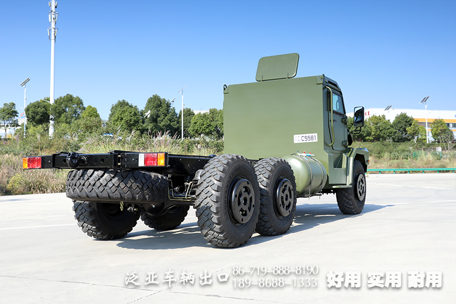 六驱卡车,六驱越野底盘,装甲车底盘,6X6防护型越野底盘,定制款底盘,防护型底盘,卡车底盘改装,载货卡车底盘