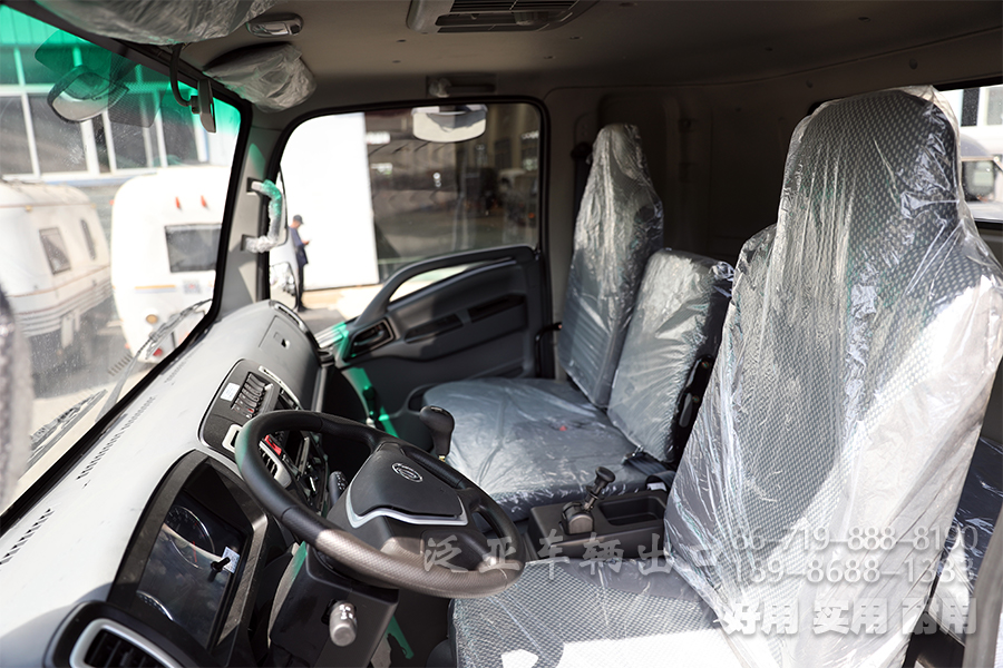 湖北越野专用车官网,湖北越野专用车有限公司官网,越野卡车定制,东风四驱六驱,东风军车改装,越野运兵车,森林消防车,四驱六驱越野车底盘,越野客车,越野卡车,专用车改装,工厂直销专用车、轻型越野卡车底盘、六驱卡车