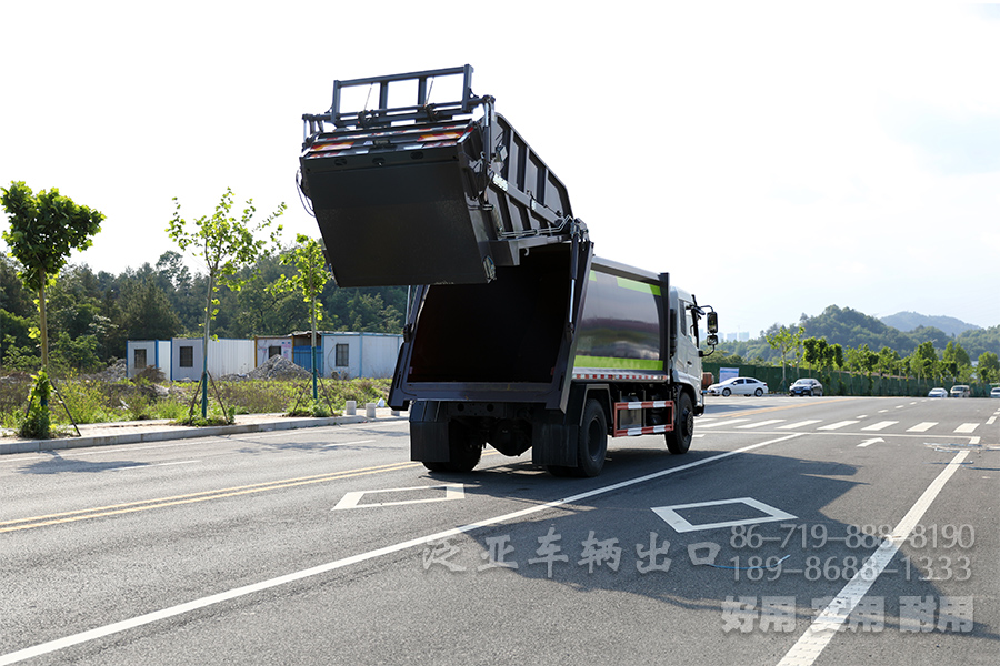 四驱越野底盘、四驱底盘改装、垃圾运输车、14立方垃圾车、轻卡环卫车、多功能垃圾车、4x2垃圾车