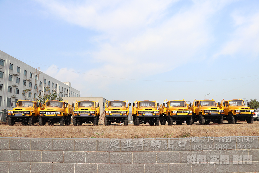 东风EQ2082、越野车、东风EQ240、湖北越野专用车官网,湖北越野专用车有限公司官网,越野卡车定制,东风四驱六驱,东风军车改装,越野运兵车,森林消防车,四驱六驱越野车底盘,越野客车,越野卡车,专用车改装,工厂直销专用车、轻型越野卡车底盘、六驱卡车