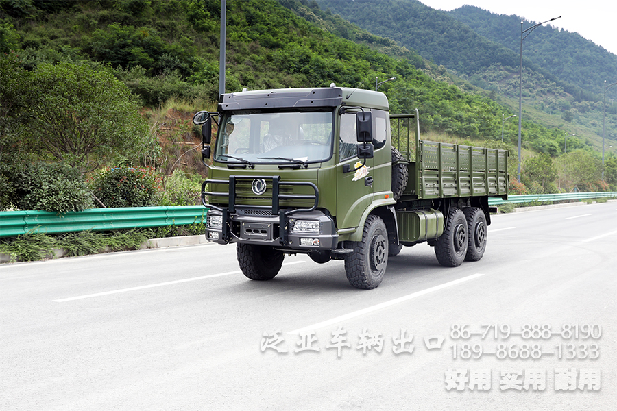 <strong>新款6驱平头驾驶室，带给你不一样的体验</strong>