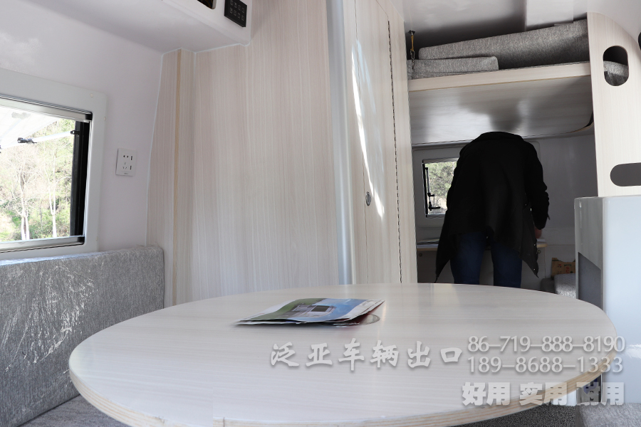 牵引车、拖挂房车、开来式拖挂房车、开来拖挂房车