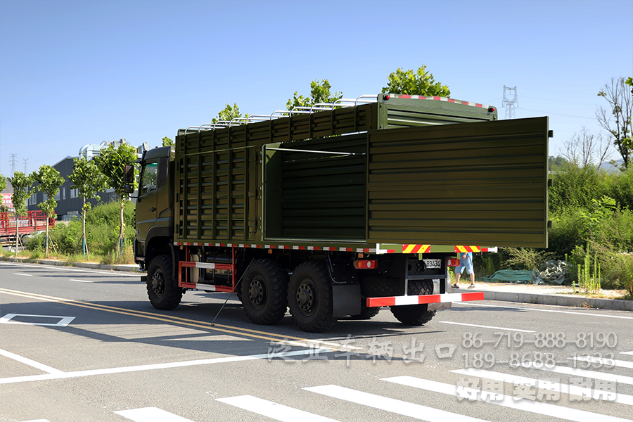 东风六驱340马力越野运输车，340马力重型商用车出口、大载荷越野运输车