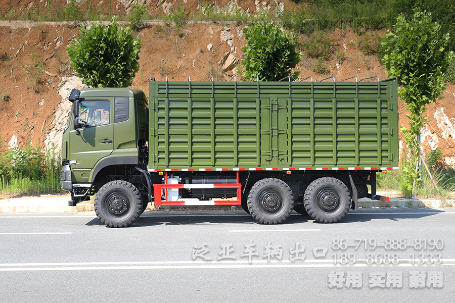 东风六驱340马力越野运输车，340马力重型商用车出口、大载荷越野运输车