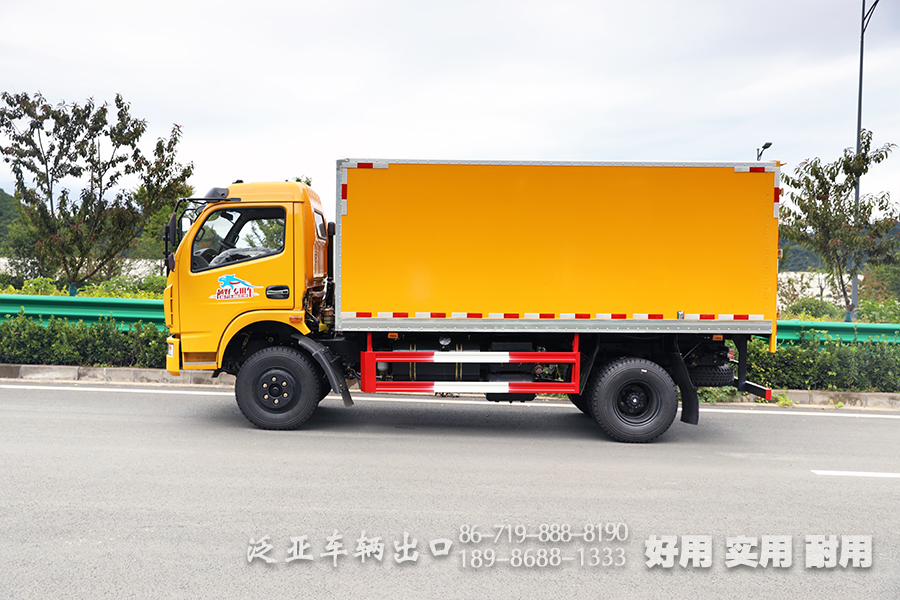 东风4x2轻卡,轻卡越野专用车,160马力小型卡车,小型卡车定制,出口微卡厂家,越野专用车,出口专用车厂家