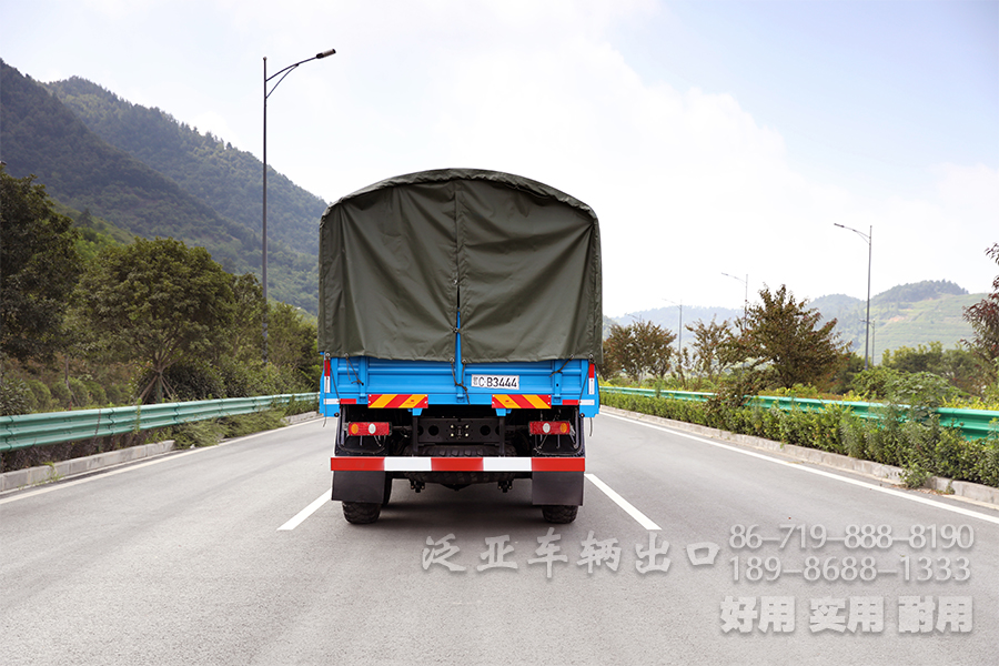 6×6重卡，6×6三桥车，三桥货运卡车，东风全驱，340马力重载卡车，5.5米长途货车