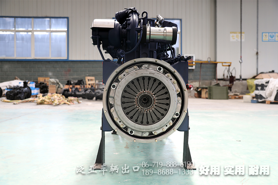 <strong>潍柴350马力发动机：东风四驱六驱卡车行业领先的动力源</strong>