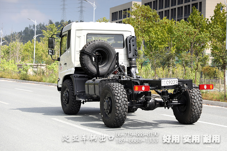东风4×4,210马力底盘,东风专用车,越野专用底盘,双轴底盘,底盘改装厂家,单胎越野底盘,专用车底盘厂家,平头一排半底盘