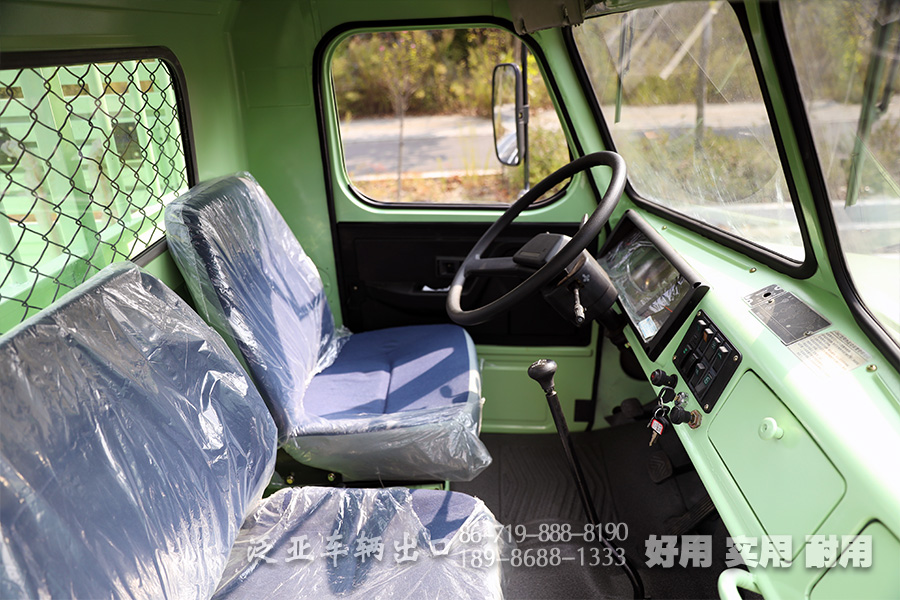 东风EQ2100,东风定制款越野车,长头EQ2100,六驱越野运兵车,6*6尖头载货汽车,六驱载货汽车,运兵卡车,长头卡车,190马力卡车,越野运兵车