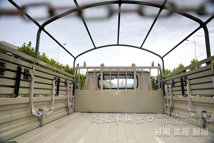 东风4x4,东风尖头卡车,东风越野卡车,东风四驱,EQ240,尖头驾驶室,东风四驱改装,定制化卡车出口,全驱卡车厂家