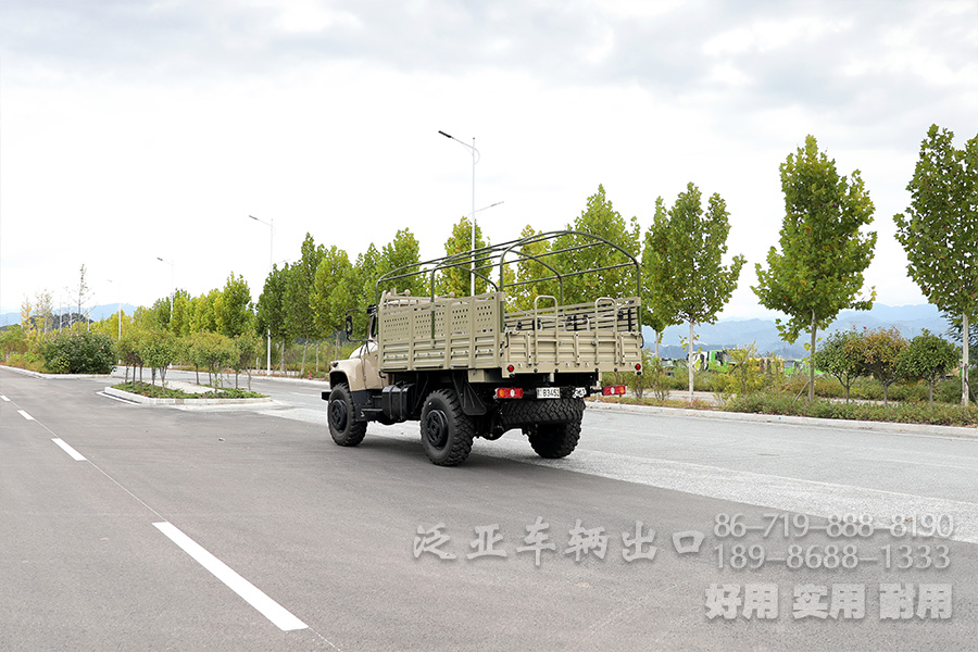东风4x4,东风尖头卡车,东风越野卡车,东风四驱,EQ240,尖头驾驶室,东风四驱改装,定制化卡车出口,全驱卡车厂家