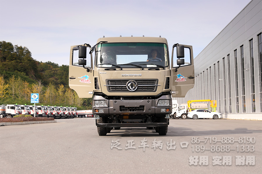 <strong>改装出口款：东风8x4平板运输车出口改装款底盘</strong>