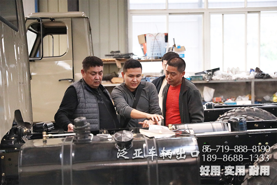 东风六驱客车、外访、东风四驱、东风六驱、湖北越野专用车公司