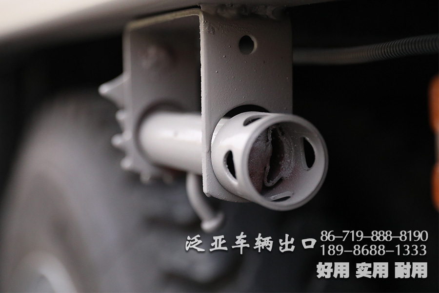 东风8X4,8X4平板,平板底盘,东风10米平板,东风10米底盘,30吨专用车底盘,30吨底盘,专用车底盘改装