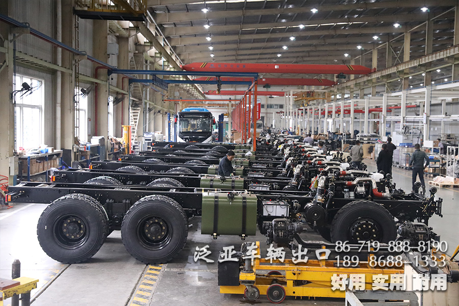 东风六驱、越野专用车、越野加油车、六驱加油车、六驱越野车、东风专用车