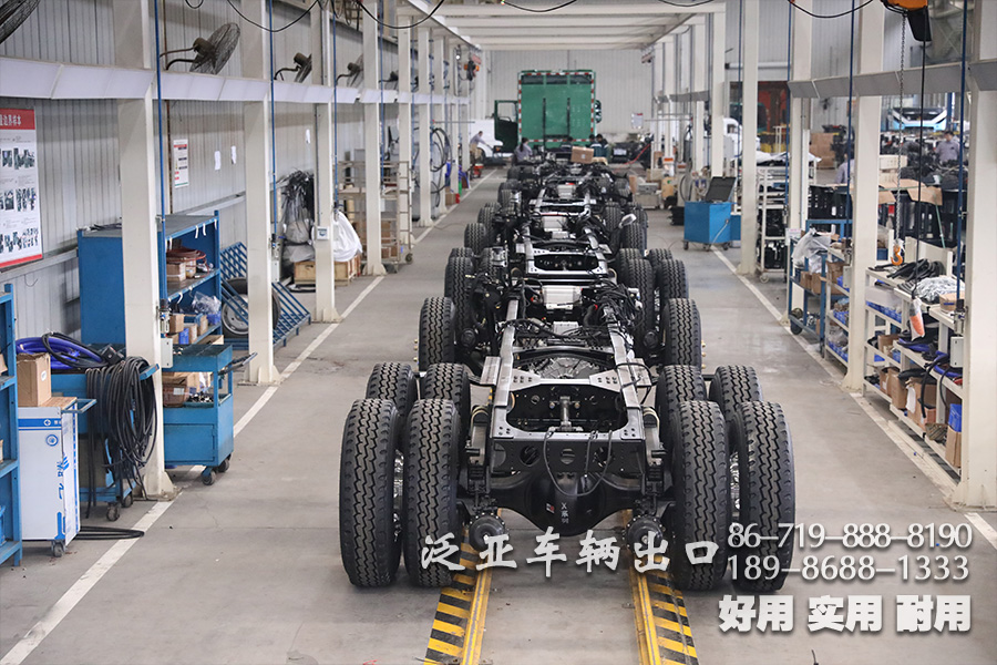 东风六驱、越野专用车、越野加油车、六驱加油车、六驱越野车、东风专用车