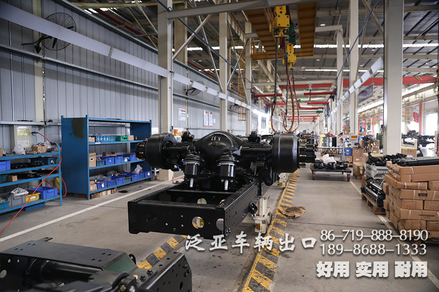 东风六驱、越野专用车、越野加油车、六驱加油车、六驱越野车、东风专用车