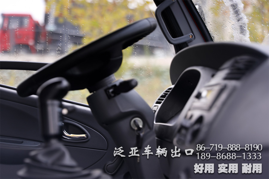 东风六驱、大马力底盘、越野运输车底盘、210马力底盘、出口专用底盘