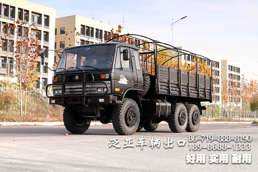 东风带篷杆六驱EQ2102N越野车型、东风黑色6x6越野专用车、东风153驾驶室越野卡车底盘