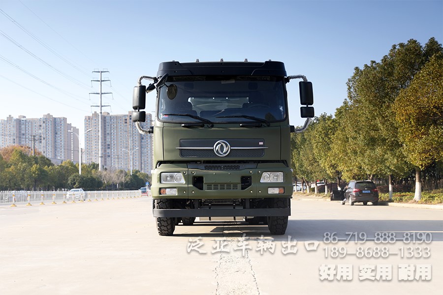 东风6x4、东风6x6、油罐车、加油车、罐式加油车、东风6x4越野油罐车、平头卧铺加油车