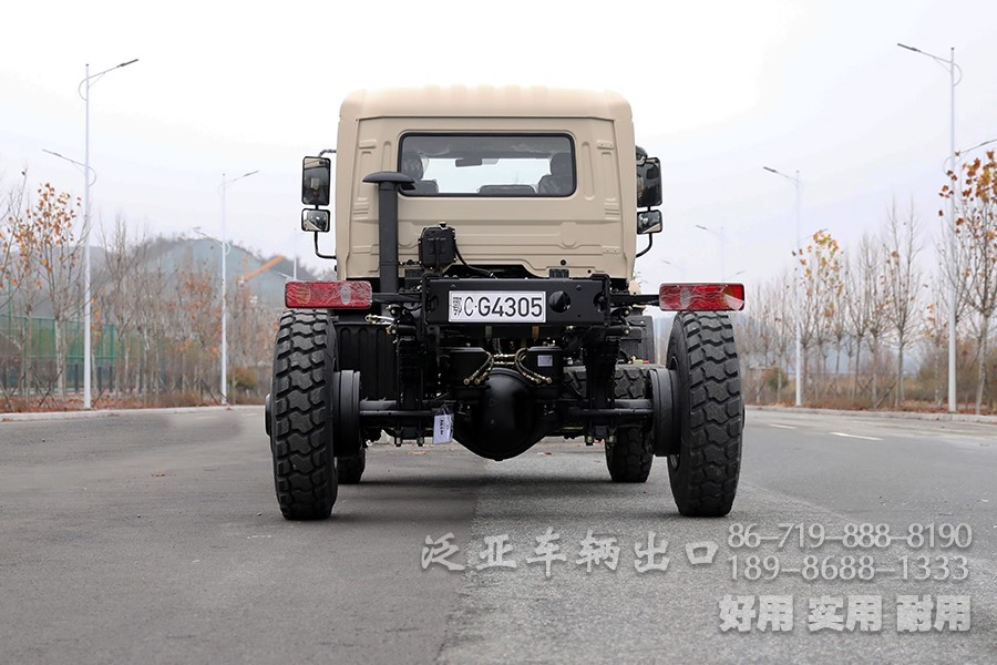 东风4x4，东风四驱，东风大马力卡车，手动八档卡车，大马力底盘出口