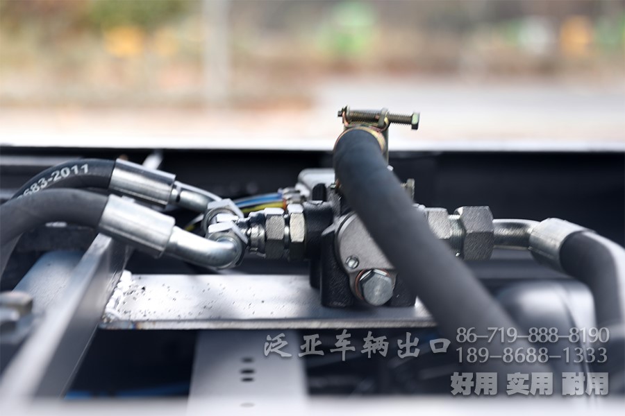 东风4驱,东风4x4,东风尖头自卸卡车,东风大马力卡车、自卸车出口