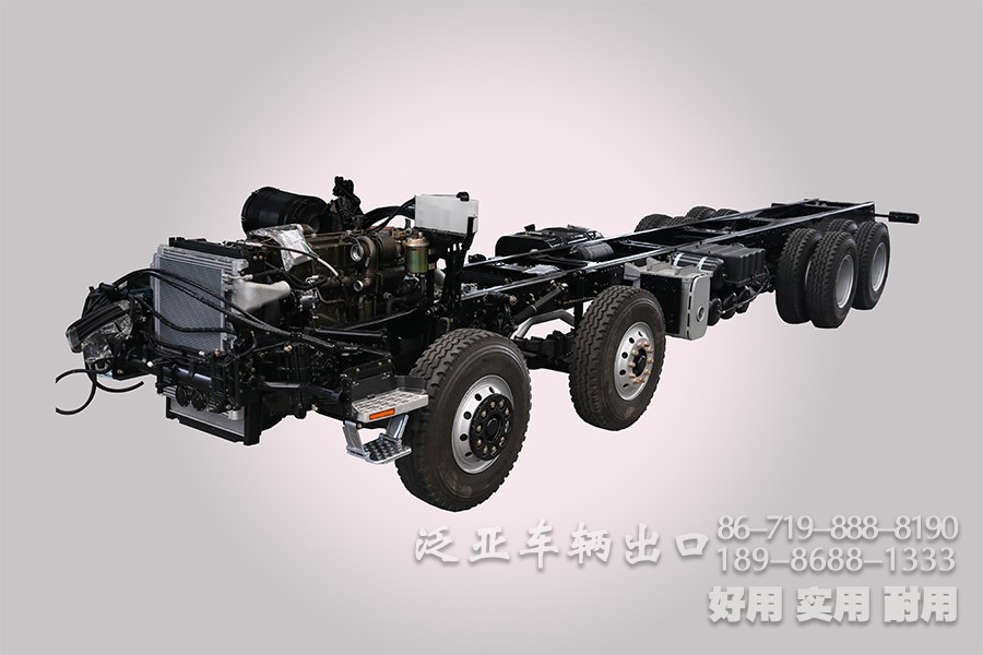 东风8x4平板运输车三类底盘、东风大马力越野运输车底盘