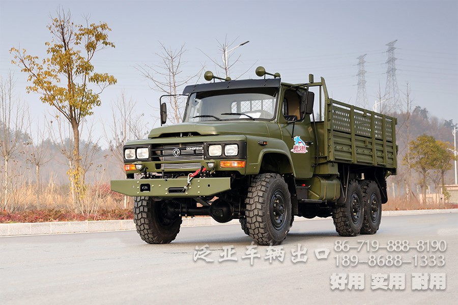 东风六驱EQ2082大马力越野卡车、东风军绿色EQ2082越野运输车、越野专用车出口