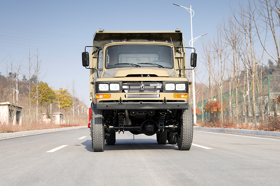 东风四驱，东风4x4，东风四驱尖头大玻璃越野卡车底盘，东风四驱底盘出口，东风底盘出口厂家