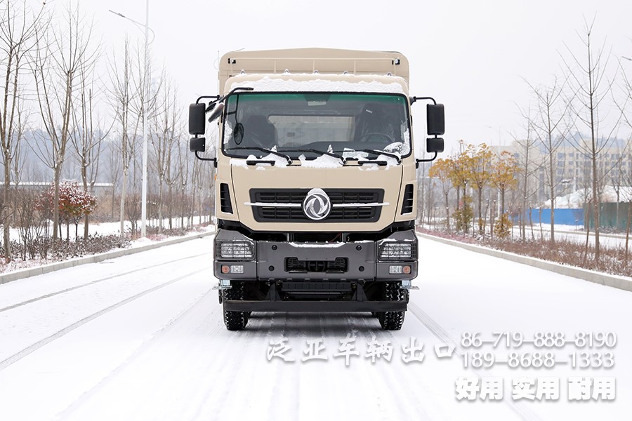 东风8x4仓栅车，东风平头一排半驾驶室，东风重型仓栅车，东风大承载力越野卡车，东风十二档变速卡车，东风420L油箱，仓栅运输车，大马力卡车