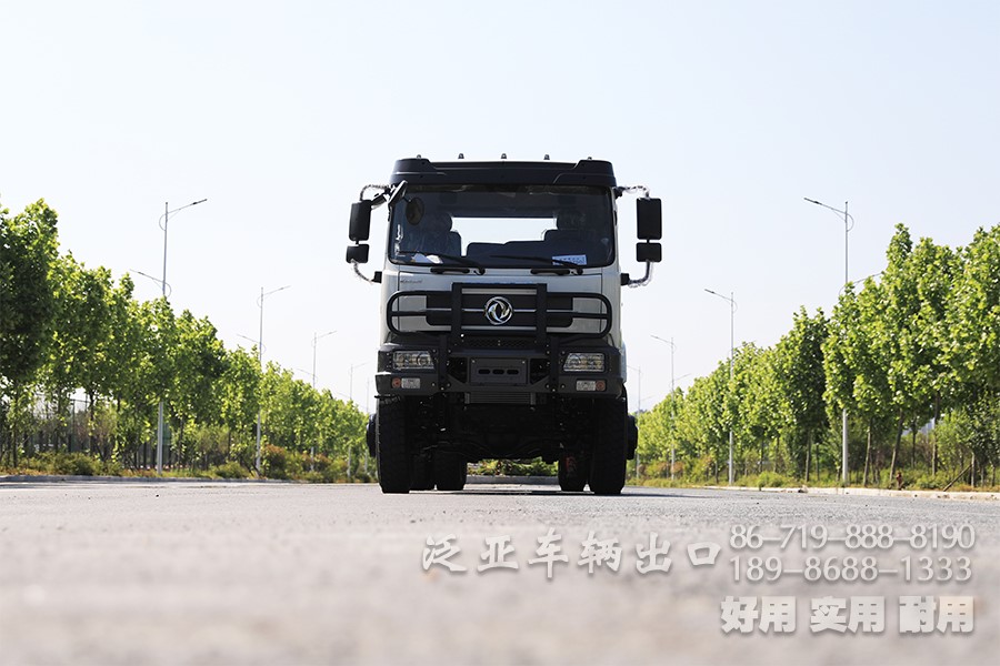 东风4x2，越野专用车底盘，190马力底盘