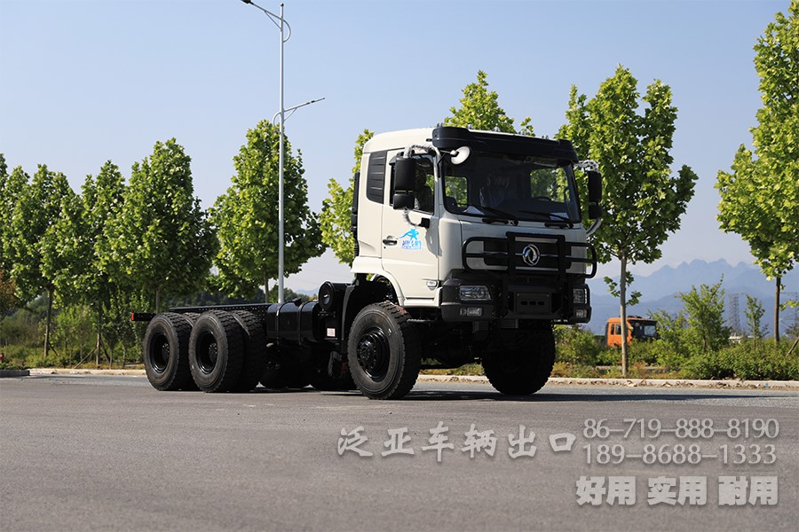 东风4x2，越野专用车底盘，190马力底盘