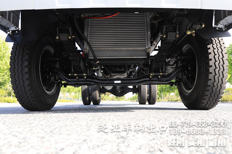 东风4x2，吸污车8档专用车底盘，多功能特种车底盘，底盘改装厂家