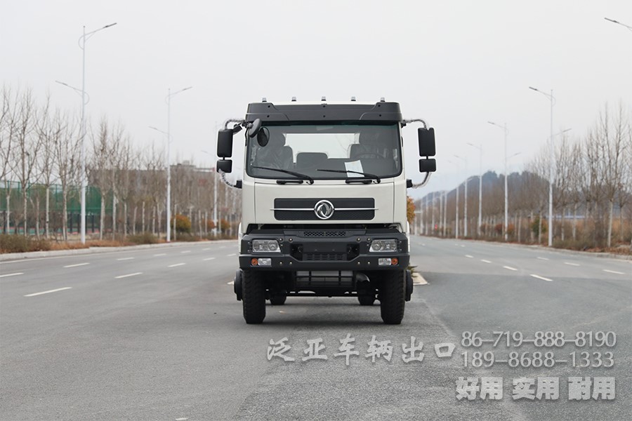 东风四驱，东风4x4，加油车底盘""