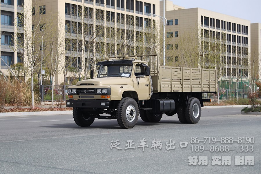 东风4x2尖头载货越野卡车，载货平板