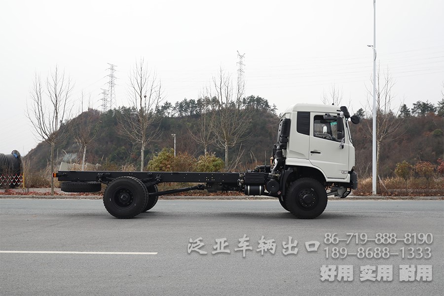 东风四驱，东风4x4，加油车底盘