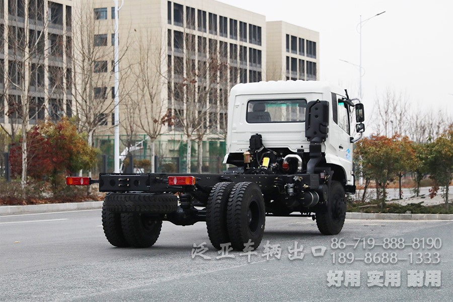 东风四驱，东风4x4，加油车底盘