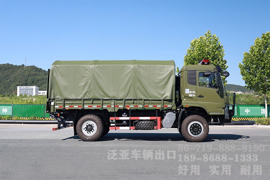 东风四驱，4x4全驱，运兵车